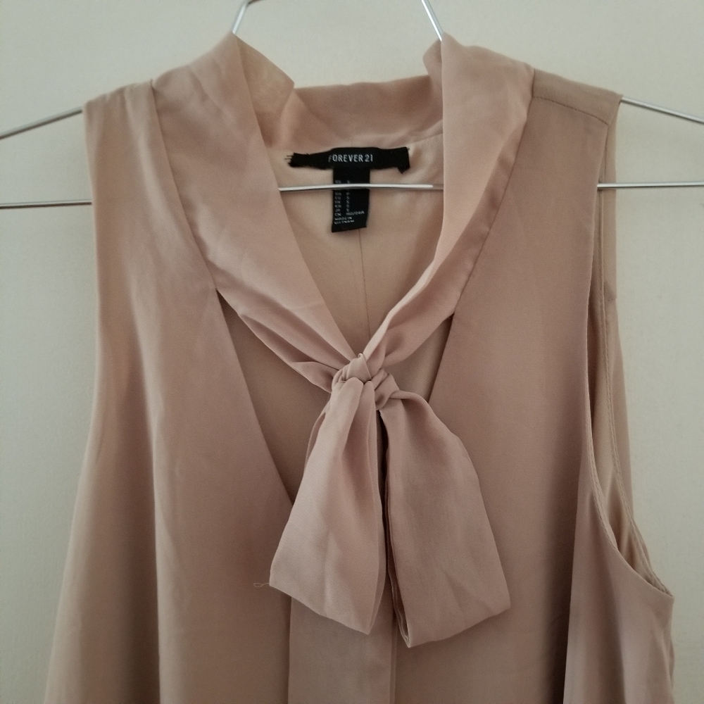 Forever 21 Taupe Tie Neck Flowy Dress - Picture 3 of 7